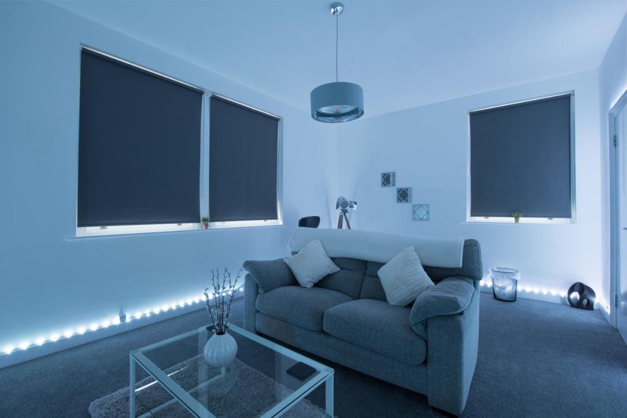 Luxe Maisonette- Parking, 4K Tvs, Leds, Local Snacks And More! 바스 외부 사진